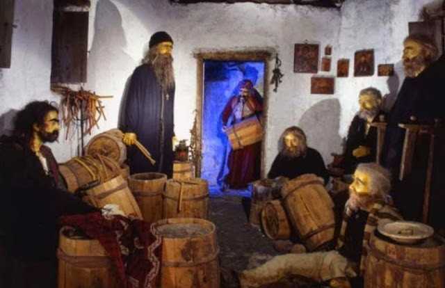 Αυτή είναι η ιστορία που έγραψαν οι Σουλιώτες…!!! Σαν Σήμερα στο Κούγκι ο Ιερομόναχος Σαμουήλ ΤΙΝΑΖΕΤΑΙ ΣΤΟΝ ΑΕΡΑ μαζί με 5 Σουλιώτες και εκτινάζονται όλοι μαζί στην ΕΛΛΗΝΙΚΗ ΑΙΩΝΙΟΤΗΤΑ