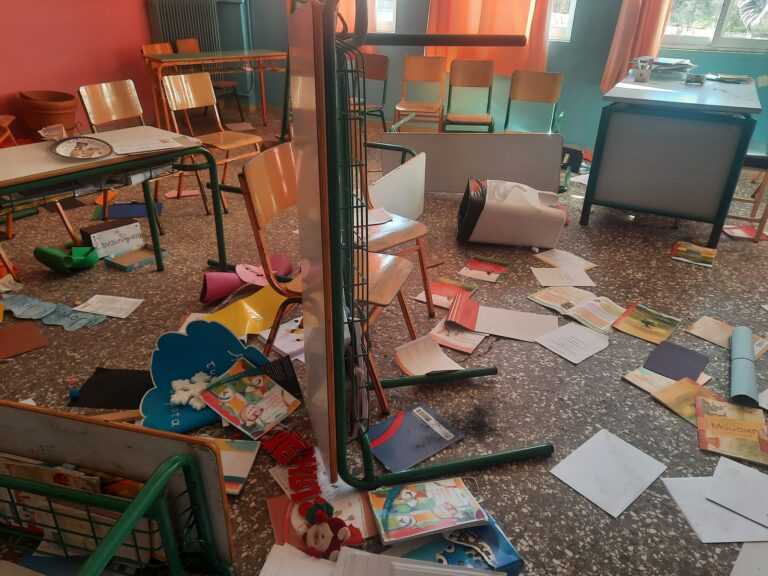 Πρέβεζα: Εικόνες ντροπής από βανδαλισμό αγνώστων στο 8ο Δημοτικό Σχολείο.