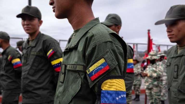 Βενεζουέλα: Η χώρα αποποινικοποίησε την ομοφυλοφιλία στον στρατό