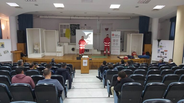 Άρτα: Ολοκληρώθηκαν τα σεμινάρια για τη χρήση απινιδωτή, στα αθλητικά σωματεία – Με απινιδωτές εξοπλίζονται τα δημοτικά γήπεδα.