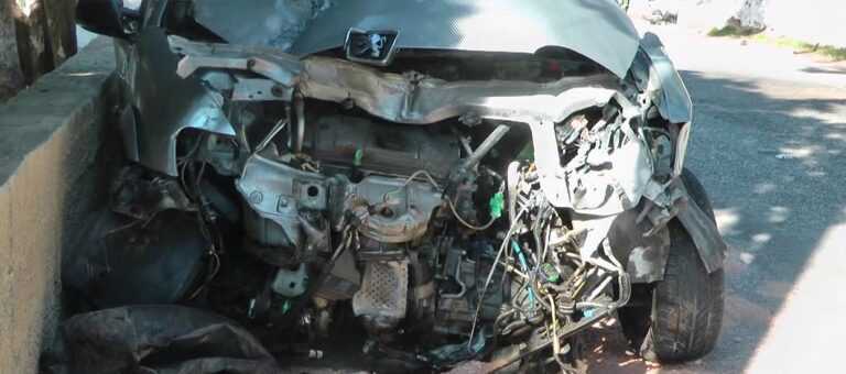 Τροχαίο δυστύχημα: Γυναίκα προσέκρουσε με το ΙΧ της σε τοιχίο και σκοτώθηκε