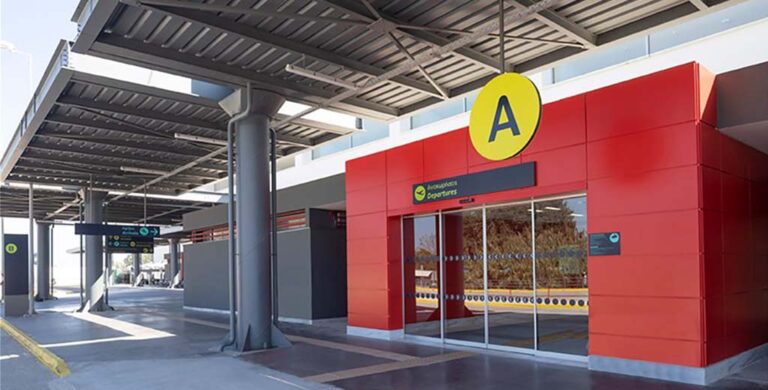 Αεροδρόμιο Ακτίου: Έφτασαν οι πρώτοι τουρίστες