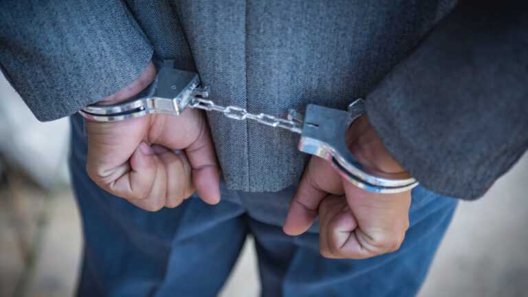 84χρονος συνελήφθη για ασέλγεια σε 17χρονη έναντι αμοιβής – Οικογενειακή φίλη να έκλεισε το «ροζ» ραντεβού