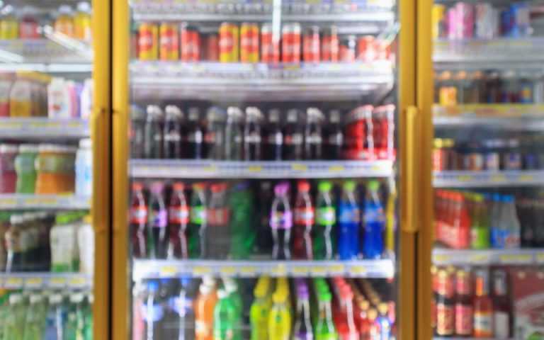 Άρτα: Ιδιοκτήτης σούπερ μάρκετ πούλησε αλκοόλ σε ανήλικη