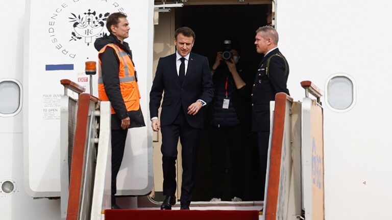 Στην Κίνα για τριήμερη επίσημη επίσκεψη ο Εμανουέλ Μακρόν