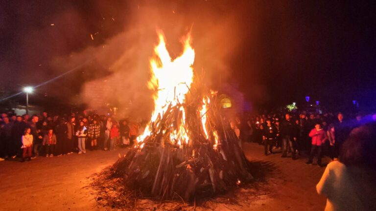 Άρτα: Το έθιμο της Μεγάλης Φωτιάς της Αγίας Θεοδώρας