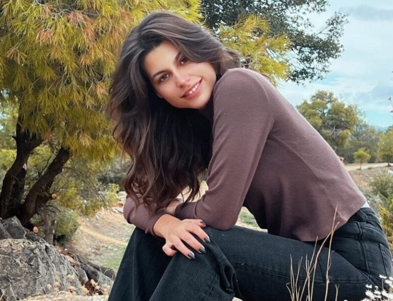 Δανάη Παππά: «Στην αρχή δεν μπορούσα να φιλτράρω αυτά που διάβαζα στα σχόλια. Με τον καιρό είπα ότι δεν είμαι πατάτες τηγανιτές για να αρέσω σε όλους»