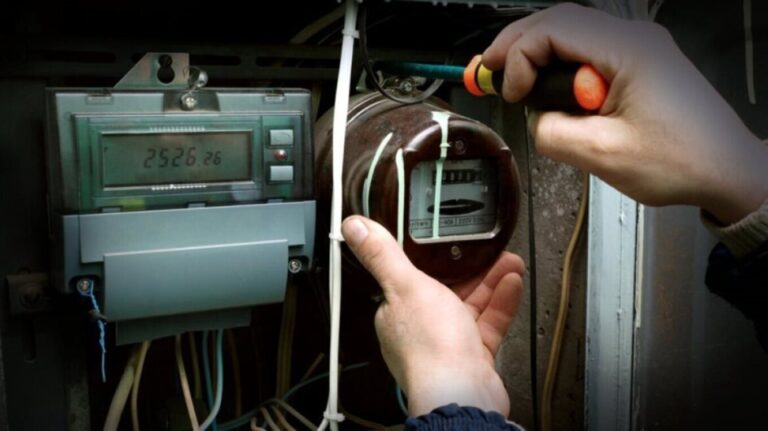 Πρέβεζα: Αναγνωρίστηκε ο «μαϊμού» τεχνικός της ΔΕΗ που ξάφρισε ζευγάρι