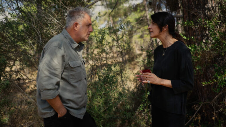 «Η γη της ελιάς» spoiler: Ταφόπλακα στη σχέση Ιουλίας και Στάθη – Τα μαθαίνει όλα για τον ελαιώνα και φεύγει από το σπίτι – Ποιος θα είναι ο απροσδόκητος σύμμαχός του;