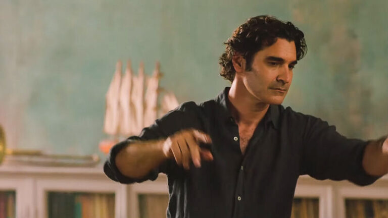 Αποκάλυψη για το «Maestro»: Πόσα πήρε ο Παπακαλιάτης από το Netflix