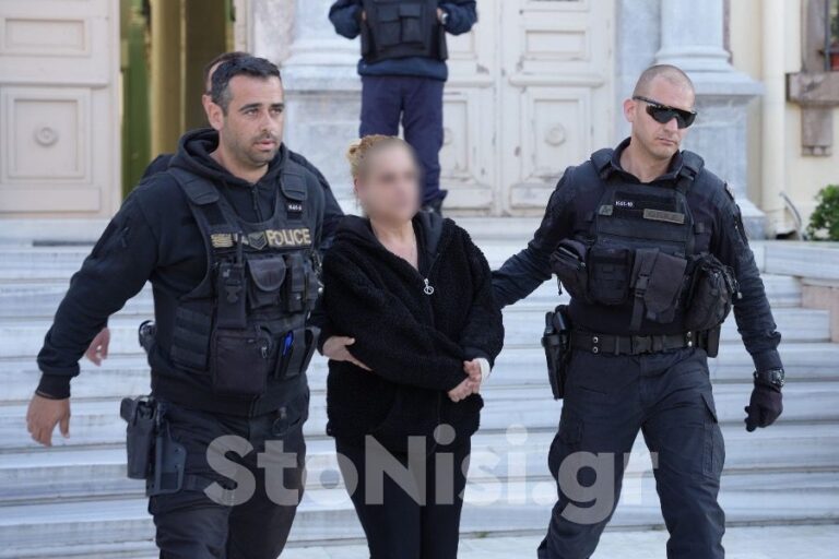 Προφυλακίστηκε η 48χρονη που έβαλε φωτιά στο σύζυγό της – Παραμένει σε κρίσιμη κατάσταση ο 58χρονος