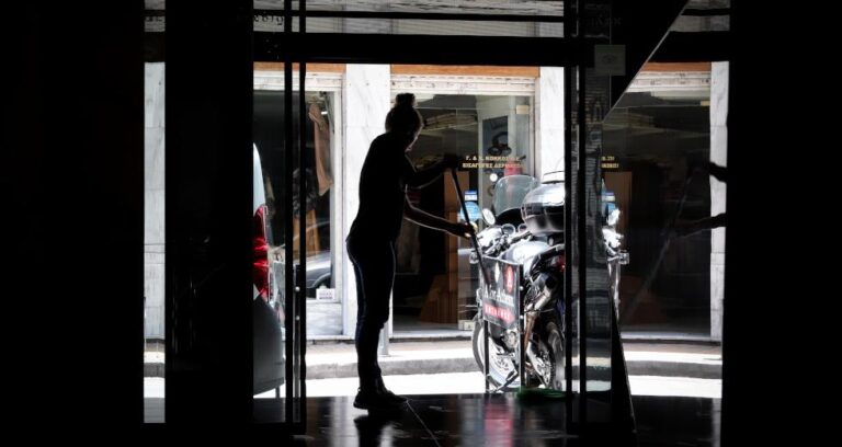 Το 14,2% στην Ελλάδα αντιμετωπίζει σοβαρή υλική και κοινωνική στέρηση