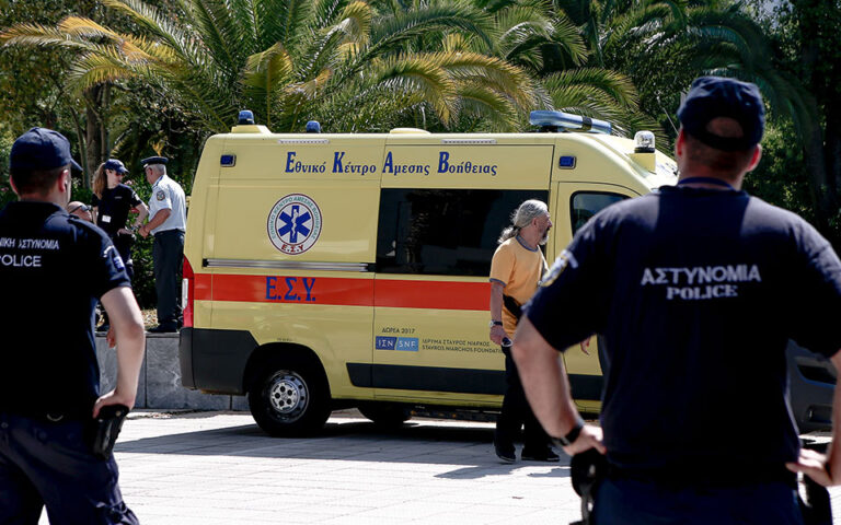 Γιατρός αυτοπυρπολήθηκε έξω από το σπίτι του -Νοσηλεύεται σε κρίσιμη κατάσταση