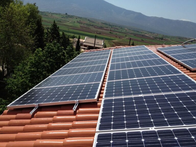 Άνοιξε η πλατφόρμα για τα «Φωτοβολταϊκά στη Στέγη» – Ποιοι είναι δικαιούχοι