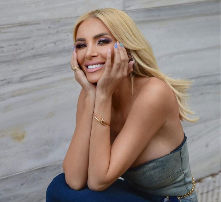 Κατερίνα Καινούργιου: «Ο ψυχίατρός μου λέει ότι “αυτή η τρομερή ανασφάλεια που έχεις σε έχει πάει ψηλά στην επαγγελματική σου αλλά πίσω στην προσωπική σου ζωή»