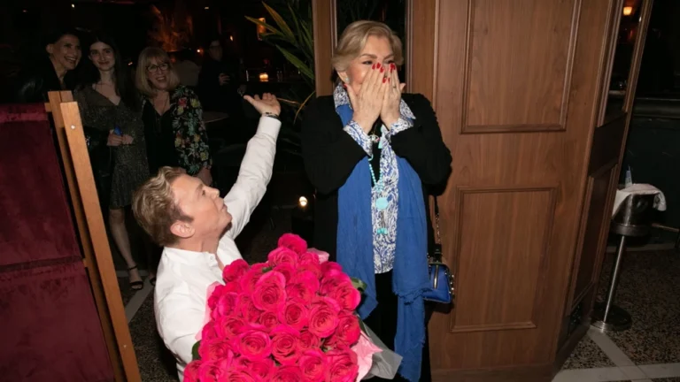 Μαρινέλλα: Πάρτι – έκπληξη για τα γενέθλια της μεγάλης κυρίας του ελληνικού τραγουδιού