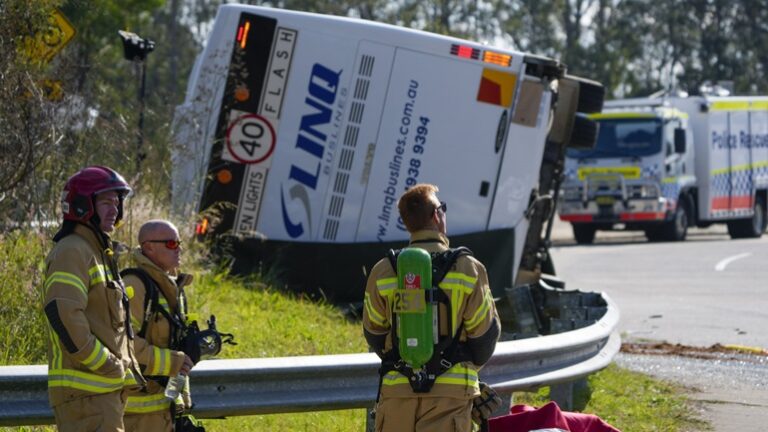 Αυστραλία: Κατηγορίες για επικίνδυνη οδήγηση στον οδηγό του λεωφορείου για το τροχαίο με τους 10 νεκρούς