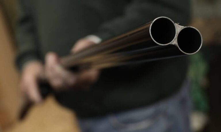 Σοκαριστικό! Άφησε χρήματα για τα έξοδα της κηδείας του και αυτοκτόνησε με καραμπίνα