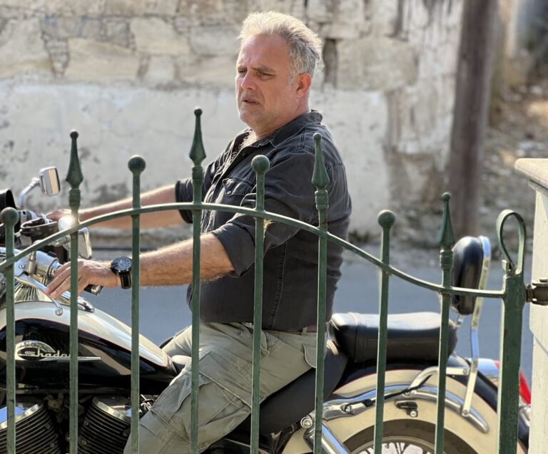 «Η γη της ελιάς» spoiler: Ο Στάθης αθωώνεται! Όλες οι λεπτομέρειες