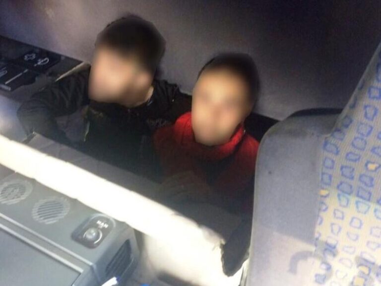 Ιωάννινα: Τούρκοι μετέφεραν Σύριους σε ρυμουλκούμενο τράκτορα