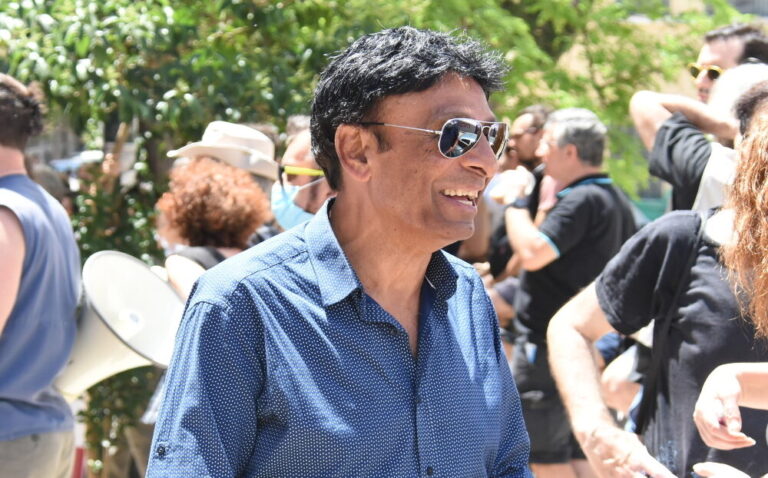 Παϊτέρης σε Κερασιώτη: «Να μην στεναχωριέται, θέλω να τη βάλω σε ένα ωραίο τραγούδι»