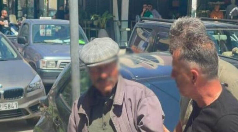 Προφυλακίστηκε ο 80χρονος που πυροβόλησε και σκότωσε τον 52χρονο πατέρα 4 παιδιών για ασήμαντο λόγο.