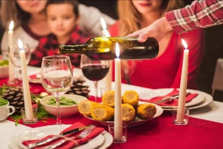 «Ακριβά μου Χριστούγεννα» θα πουν και φέτος,, οι έλληνες καταναλωτές – Ακριβότερο κατά 10% το χριστουγεννιάτικο τραπέζι