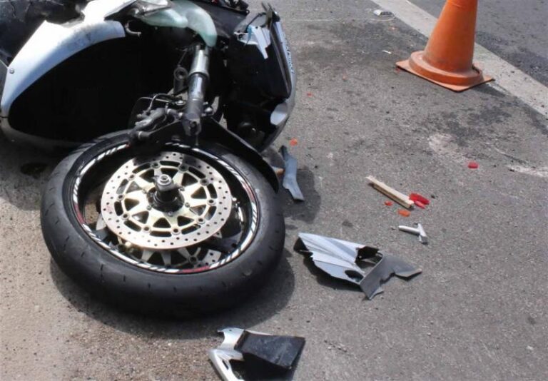 Ακόμη μια τραγωδία στην άσφαλτο: Σκοτώθηκαν οδηγός και η επιβάτης του δικύκλου