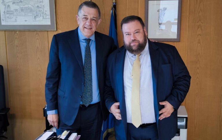 Ποιούς κοροϊδεύει ο βουλευτής Πρέβεζας της ΝΔ Σπ. Κυριάκης; –  Γελοιοποίησε και αυτόν ο υφυπουργός Υποδομών και καμαρώνει…