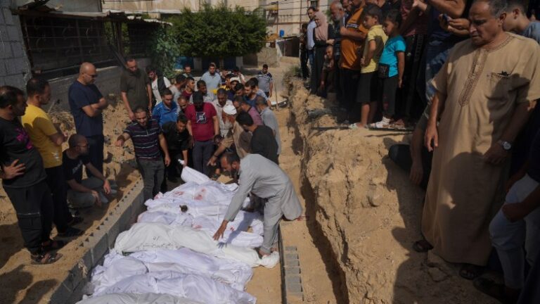 Πόλεμος στο Ισραήλ: Τουλάχιστον 15.899 Παλαιστίνιοι έχουν σκοτωθεί σε ισραηλινές επιθέσεις στη Γάζα – Το 70% των οποίων είναι γυναίκες και παιδιά