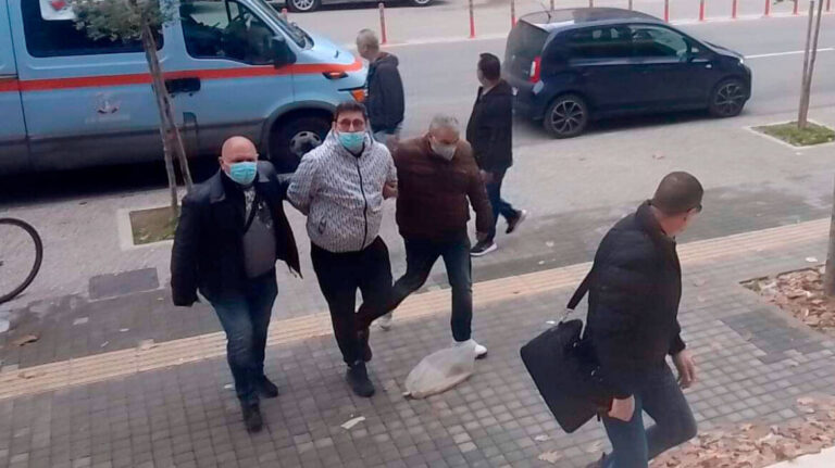 Καταδικάστηκε σε κάθειρξη 12 ετών Γερμανός παιδόφιλος παρίστανε τον αστυνομικό και «ψάρευε» ανήλικους