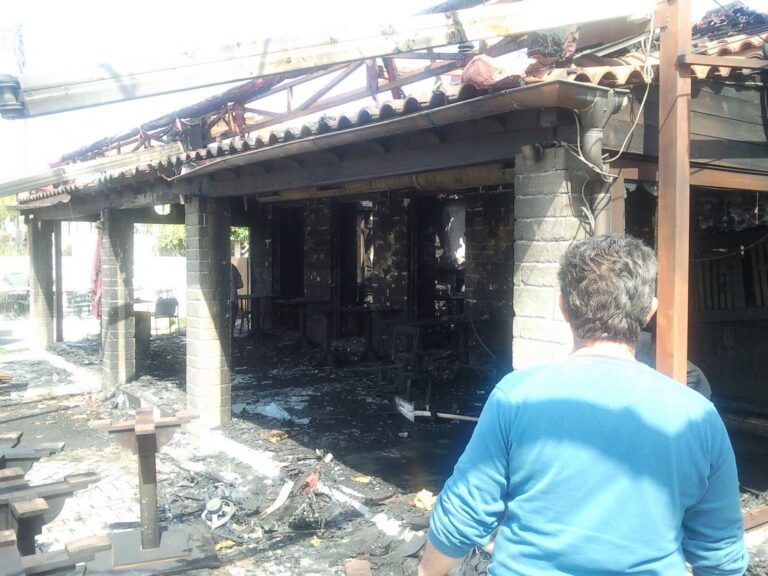 Παρανάλωμα του πυρός έγινε εστιατόριο στην Βλαχέρνα Άρτα