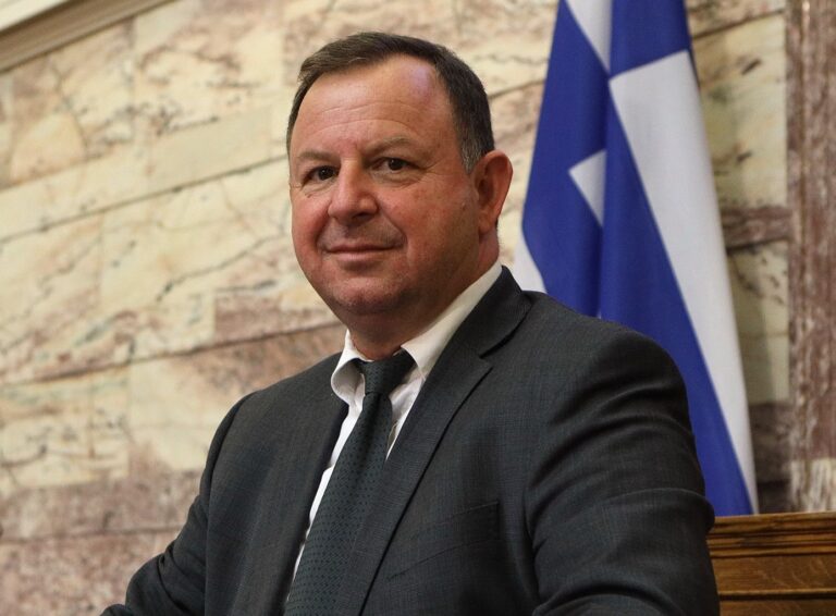 Καταψηφίζει το νόμο για τα ομόφυλα ζευγάρια ο βουλευτής Θεσπρωτίας της ΝΔ, Βασίλης Γιόγιακας