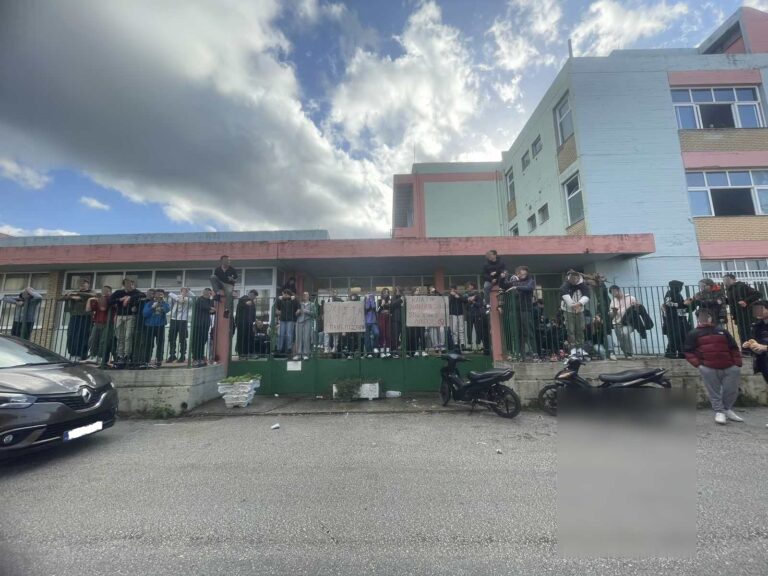 Υπό κατάληψη τελεί το σχολικό συγκρότημα Γυμνασίου-Λυκείου στο Καναλάκι για τα ιδιωτικά πανεπιστήμια