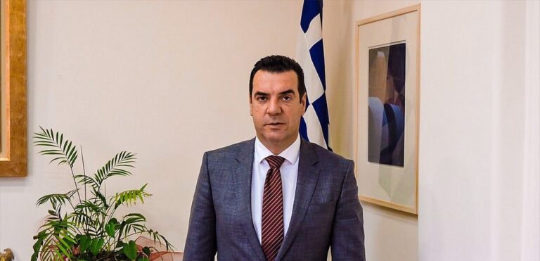 Η ΠΕ Άρτας παραχωρεί ηλεκτρονικούς υπολογιστές σε 4 Δημοτικά σχολεία – Αντιπεριφερειάρχης Άρτας κ. Βασίλης Ψαθά: Η ΠΕ Άρτας είναι πάντα δίπλα στην εκπαιδευτική κοινότητα