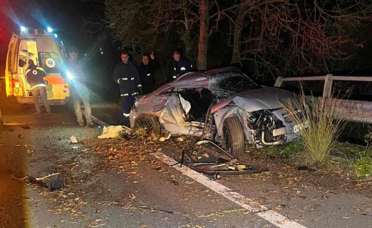 Τραγωδία: Σκοτώθηκε 25χρονος και μια 15χρονη σε φρικτό τροχαίο – Χαροπαλεύει 30χρονος οδηγός