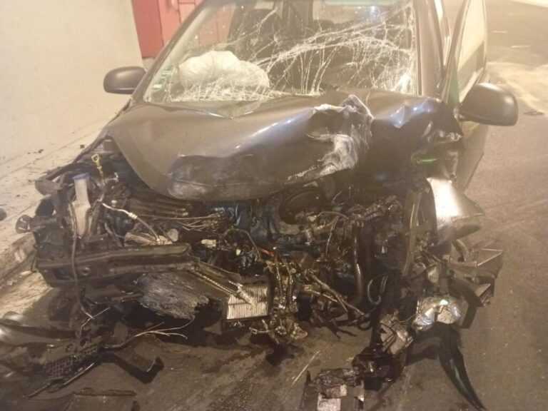 Πέθανε η 68χρονη οδηγός του οχήματος που τραυματίστηκε σε τροχαίο στη σήραγγα Βασιλικούτης Εγνατίας Οδού.