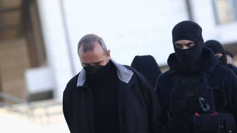 Την οργή της κοινής γνώμης έχει προκαλέσει η πρόταση της εισαγγελέως για αθώωση του Ηλία Μίχου για τον βιασμό της 12χρονης