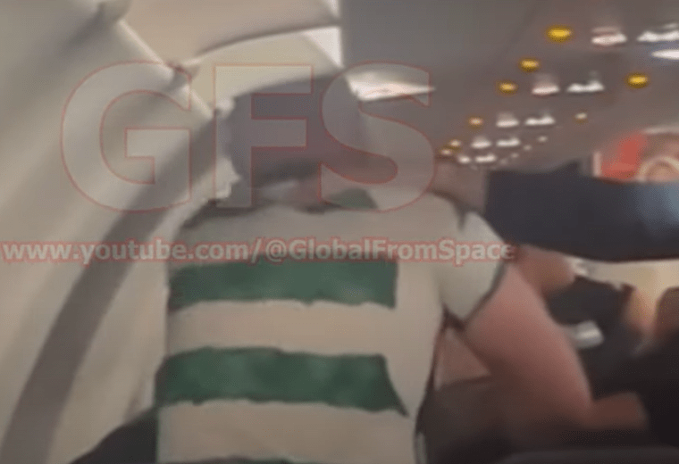 Πτήση – θρίλερ: Νταής επιβάτης πλάκωσε στο ξύλο αεροσυνοδούς και αστυνομικούς! (Βίντεο)