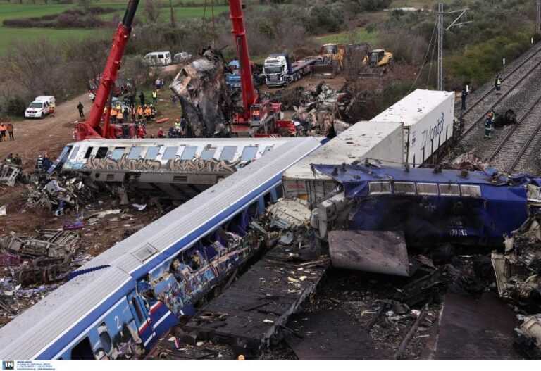 Καταγγελία-βόμβα» για τα Τέμπη: «Ο σταθμάρχης ήταν με ιερόδουλη μέσα στο σταθμαρχείο τη μοιραία νύχτα»