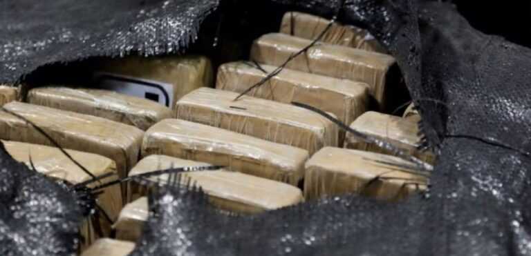 Εντοπίστηκαν 59,5 κιλά κοκαΐνης σε φορτηγό ψυγείο στην Ηγουμενίτσα