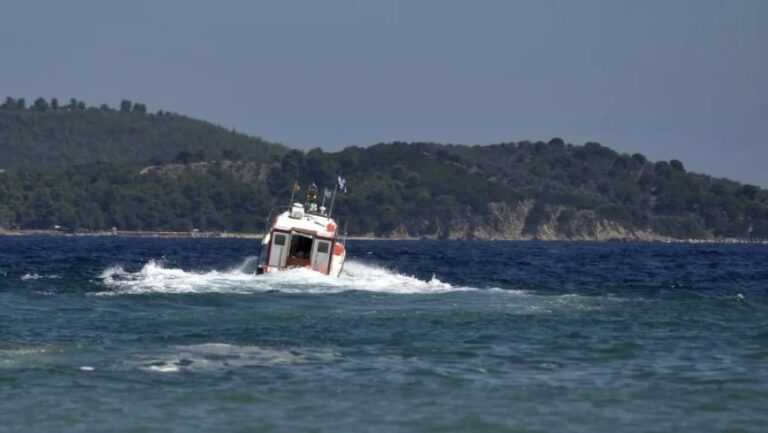 Θεσπρωτία: Aγοράκι 4,5 μόλις ετών διεκομίσθη με θαλάσσιο ταξί από το λιμάνι των Παξών στην Πέρδικα