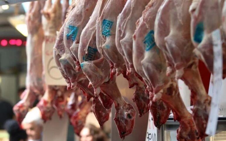 Ήπειρος: Απειλήθηκε δημόσιος λειτουργός όταν αρνήθηκε να σφραγίσει μεγαλύτερο αριθμό ζώων από αυτόν που σφάχθηκε