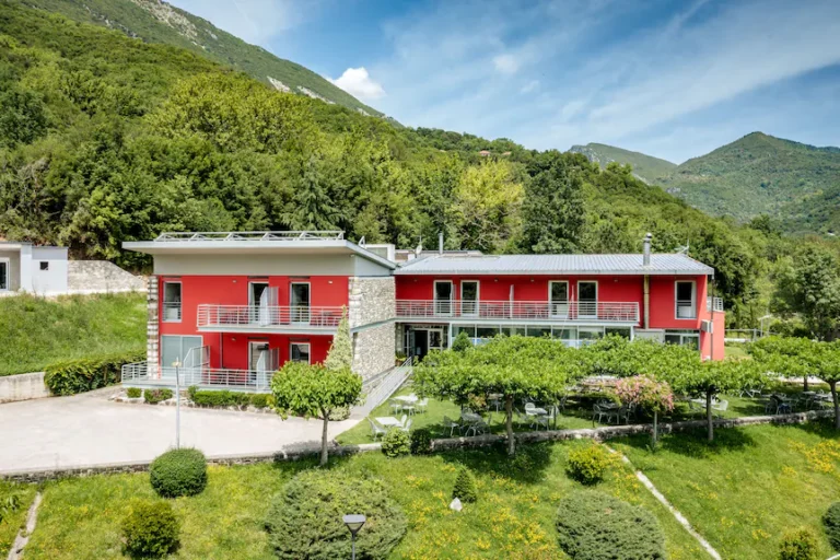 Gefiri Plakas Hotel by Konnect: Ένας κρυμμένος θησαυρός στα Τζουμέρκα