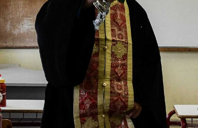 Χαμός στη Νέα Σμύρνη: Ιερέας και εργολάβος… πλακώθηκαν στο ξύλο!