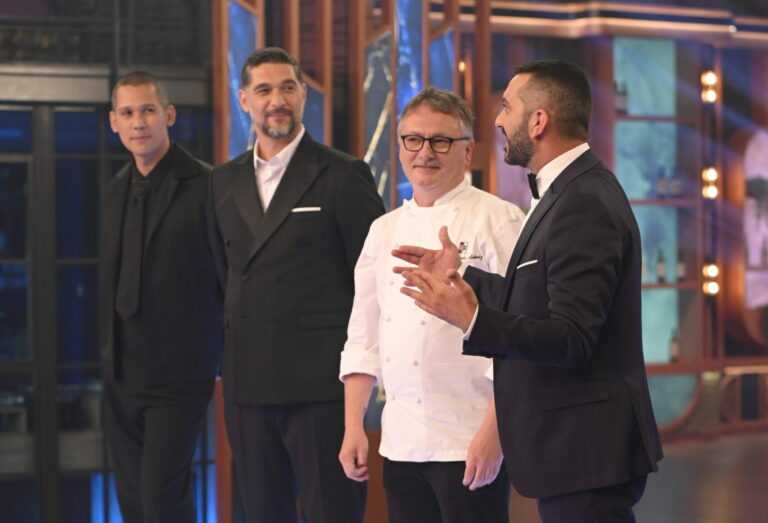 MasterChef 2024  – Tελικός: Τα… «μπήζει» ο Κουτσόπουλος! Ποιος είναι ο μισελενάτος σεφ που θα του φέρει δάκρυα και θα κρίνει τον νικητή;