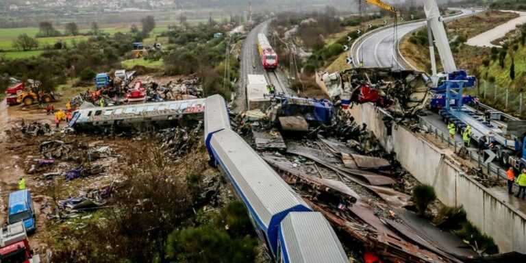 “Σοκ από Εισαγγελία για το μπάζωμα στα Τέμπη: Πετάχτηκαν 300 Κυβικά Χώμα Χωρίς Δικαστική Έγκριση