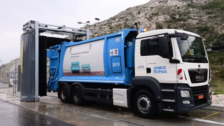 Οδηγός κατηγορείται ότι βίασε συνάδελφό του μέσα σε απορριμματοφόρο