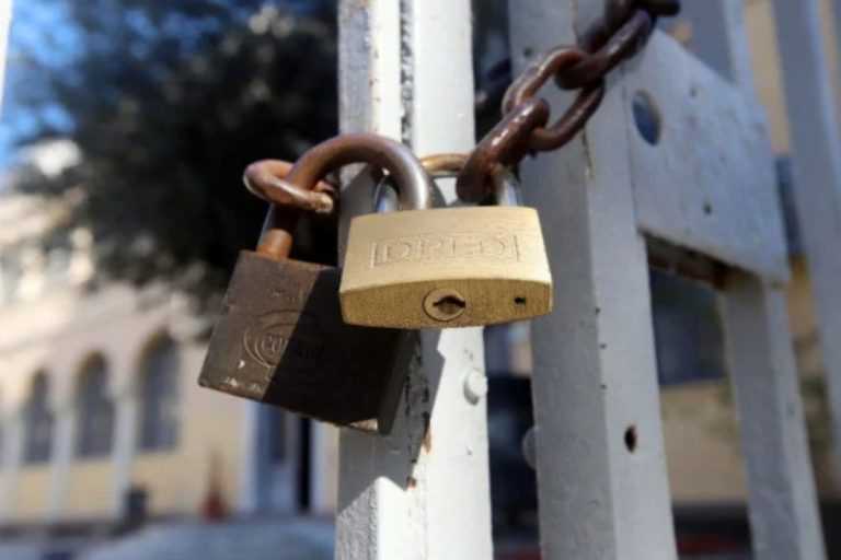 Η Ήπειρος… ερημώνει: Κλείνουν 13 Δημοτικά και 20 Νηπιαγωγεία λόγω της έλλειψης μαθητών