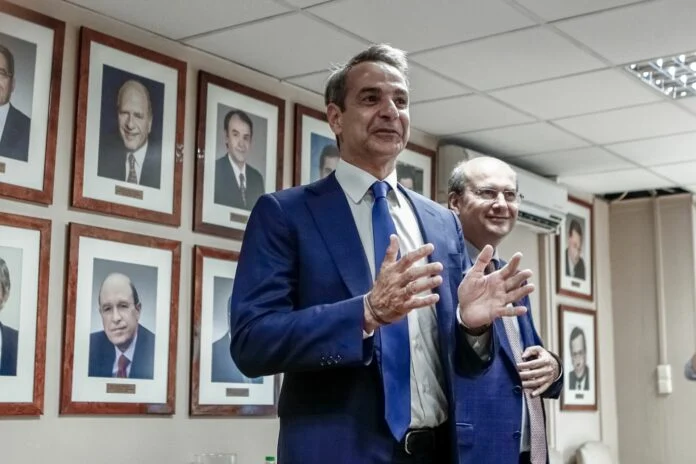 Αποκάλυψη «βόμβα» από την Eurostat: Το ελληνικό δημόσιο χρέος επί κυβέρνησης Μητσοτάκη ξεπέρασε τα 420 δισ. ευρώ – Πως ξέφυγε η κατάσταση παρά τις δεκαετίες λιτότητας, τα μνημόνια και το PSI;